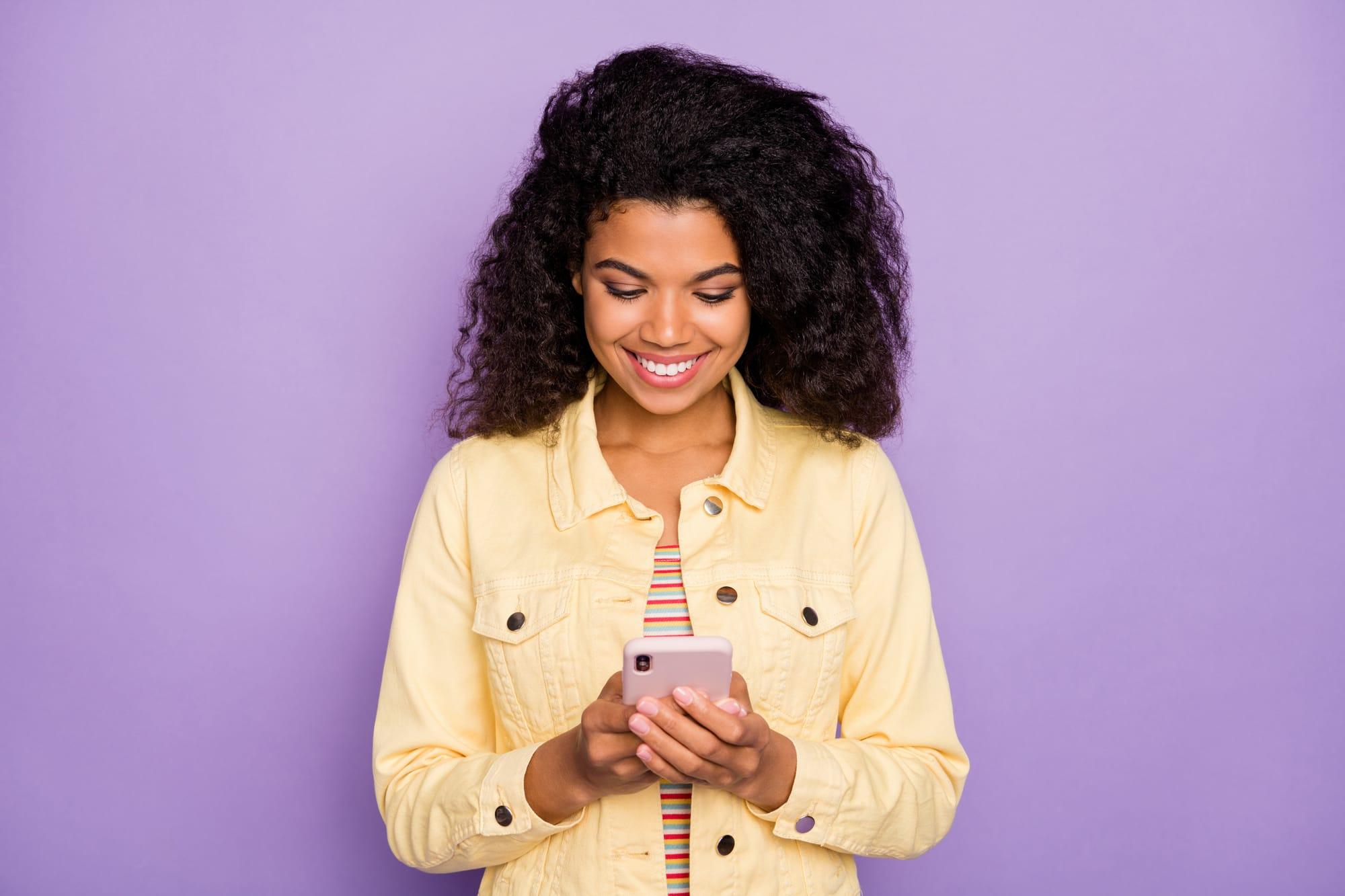 Reading a saved article on a phone